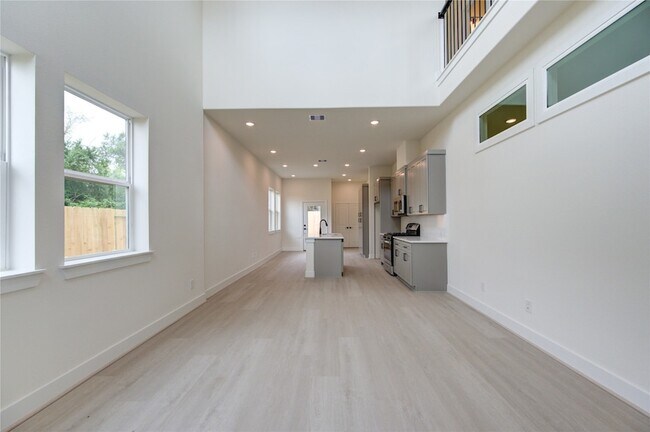 Building Photo - 4336 Avron Dr