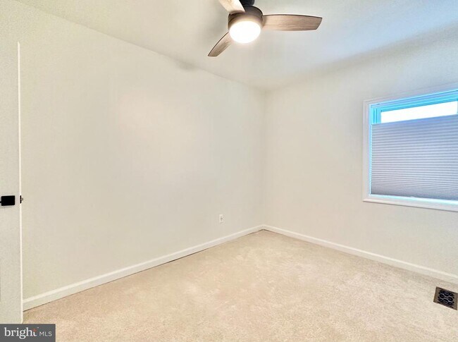 Building Photo - 1010 Bashford Ln