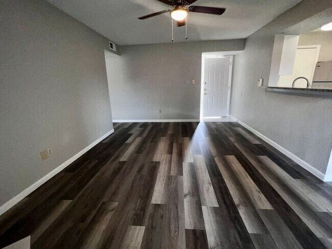 Building Photo - 3/2 Regency Gardens 1st Floor Condo with New Plank Fooring, Stainless Appliances, and Fresh Paint!