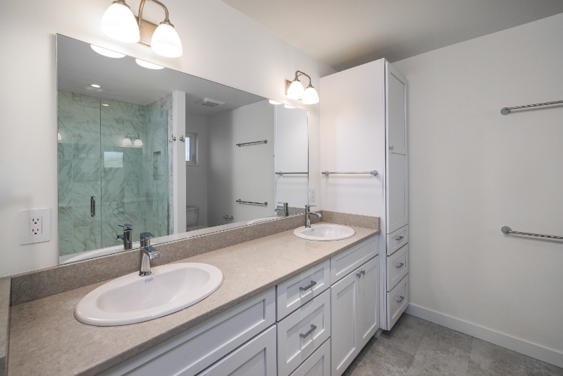 Building Photo - 410 S 9th Ave