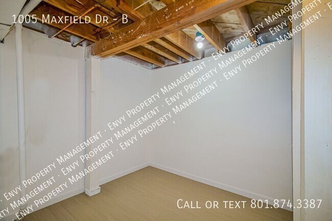 Building Photo - 1005 Maxfield Dr
