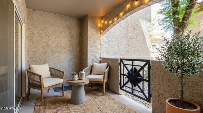 Building Photo - 3236 E Chandler Blvd