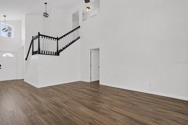 Building Photo - 204 Gleneagles Dr