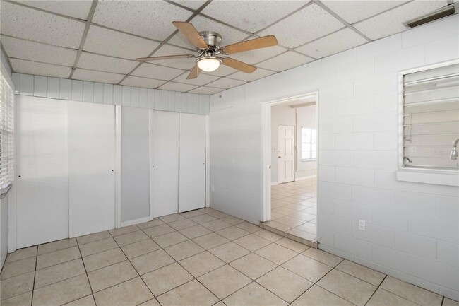 Building Photo - 5402 Curry Ford Rd