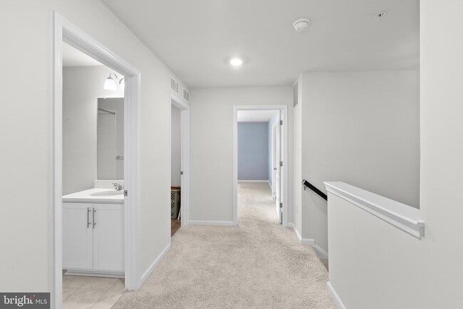 Building Photo - 9715 Summerton Dr