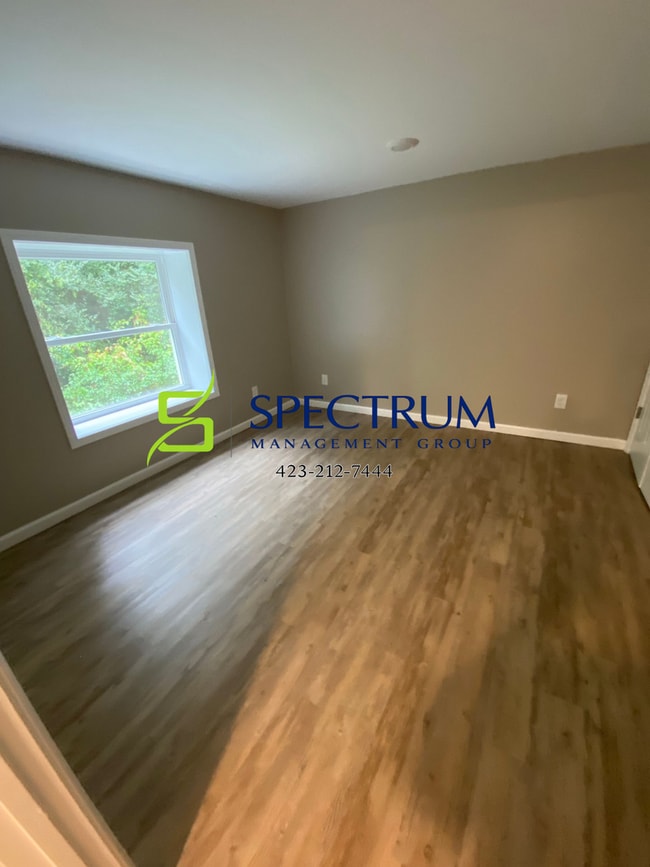 Building Photo - Remodeled 3 Bedroom home