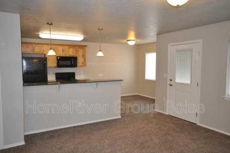 Building Photo - 1326 S Edgewater Cir