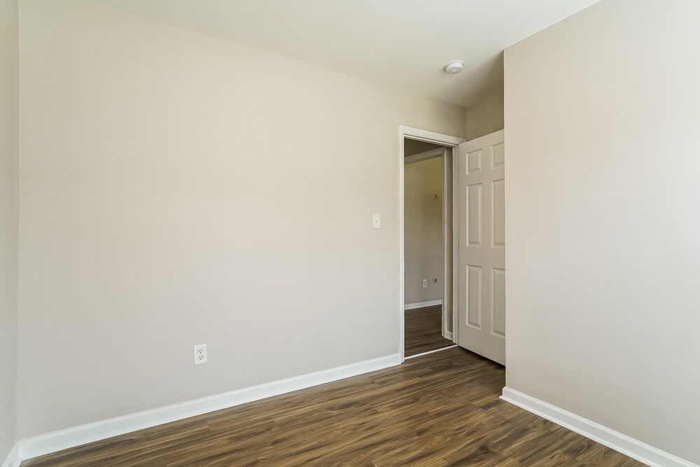 Building Photo - 1024 Holly Pointe Dr