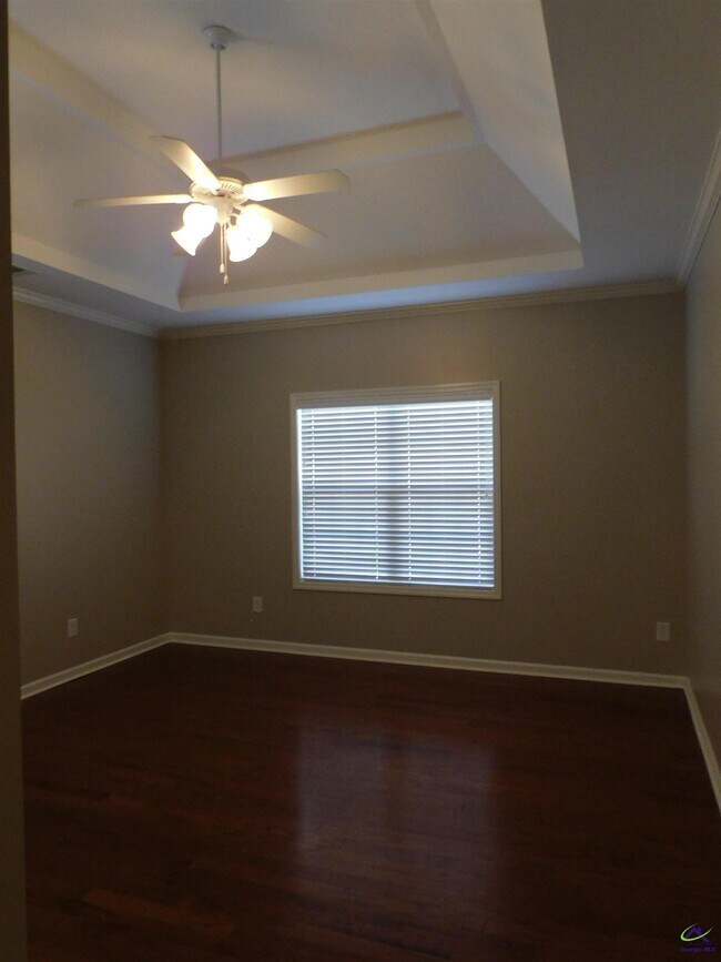 Building Photo - 703 Post Oak Way