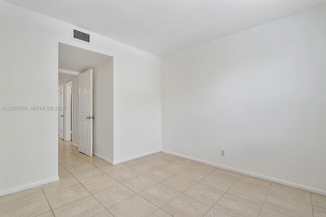 Building Photo - 4100 NW 16th Ave