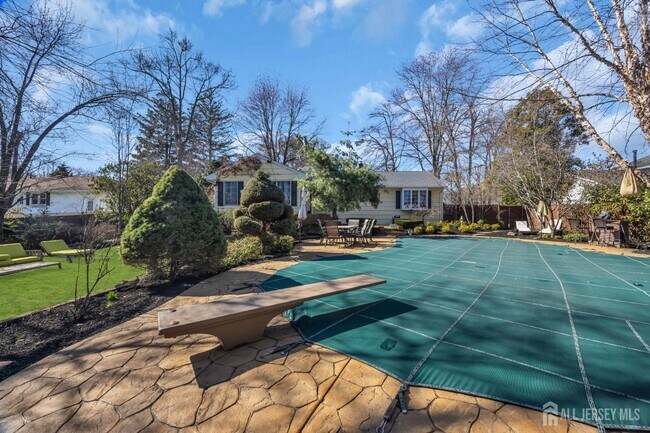 Building Photo - 1430 Kearney Dr