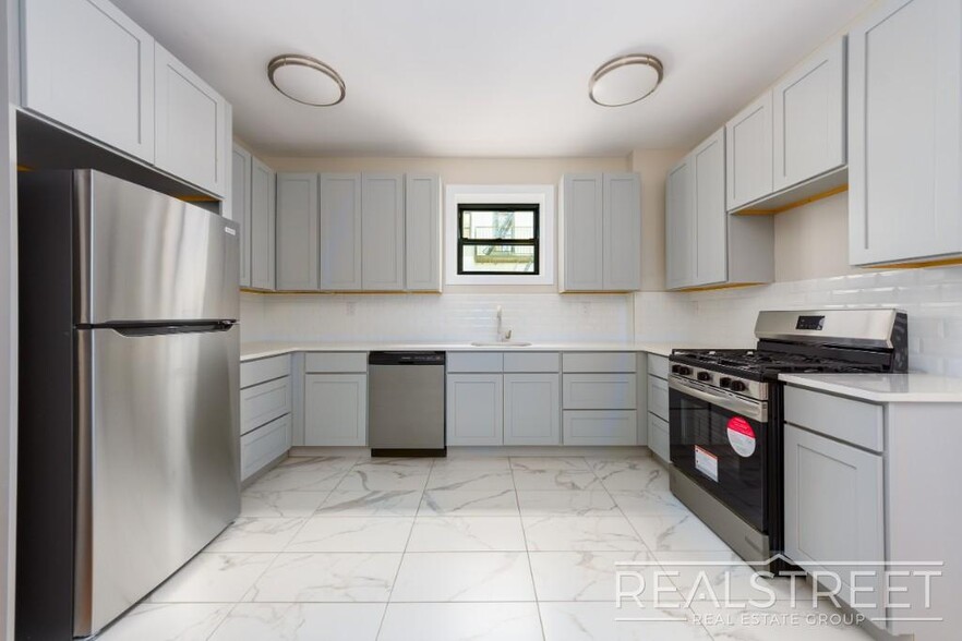 Building Photo - Prosepct Heights Brand new 3 Bedroom 2 Bat...