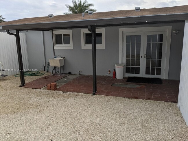 Building Photo - 6991 Coolidge St