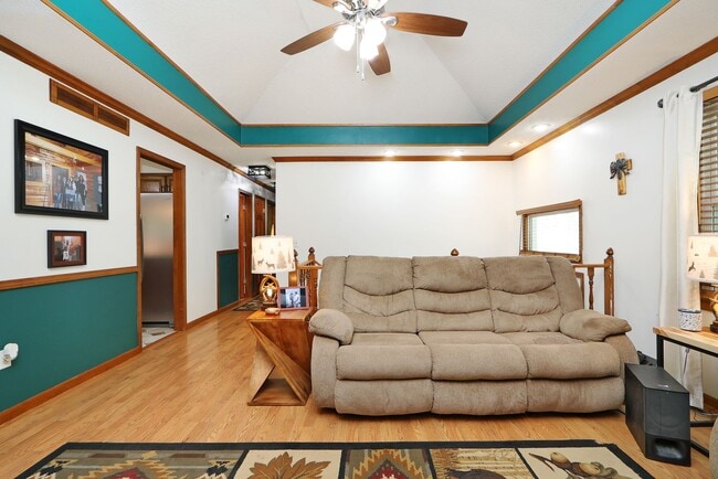 Building Photo - Spacious Home for Rent!