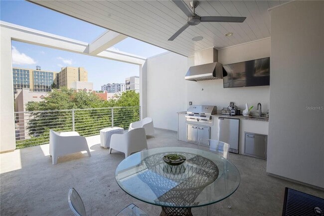 Building Photo - 536 4th Ave S