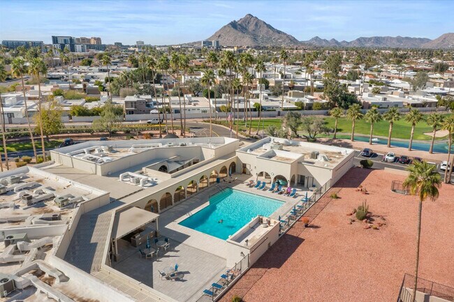 Building Photo - 7910 E Camelback Rd