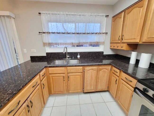 Building Photo - Spacious 3-Bedroom, 2.5-Bath Home with Fen...