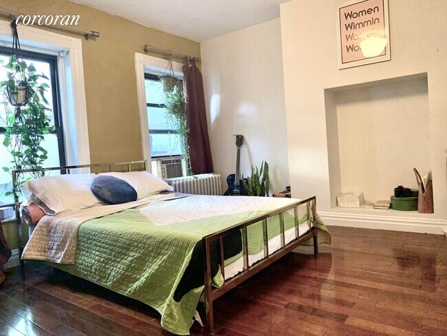 Building Photo - 541 Decatur St