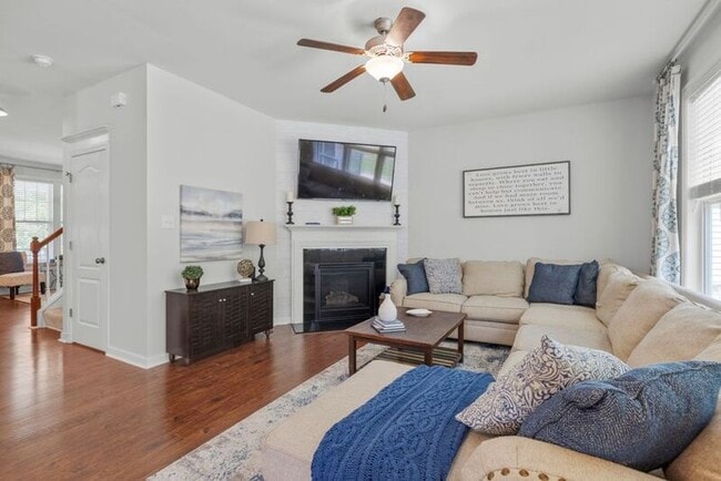 Building Photo - 7349 Vicenzo Dr