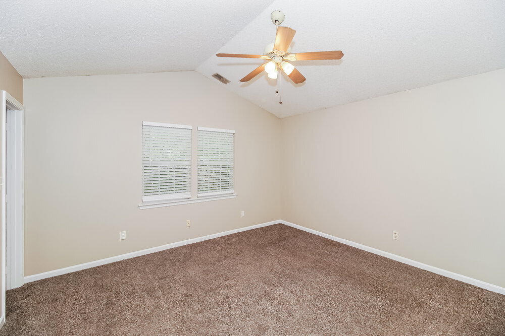 Building Photo - 105 Sweetbriar Ct