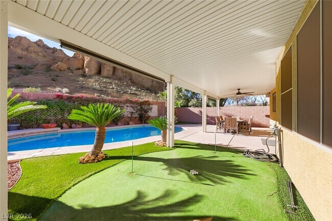 Building Photo - 1129 Dunrobin Garden St