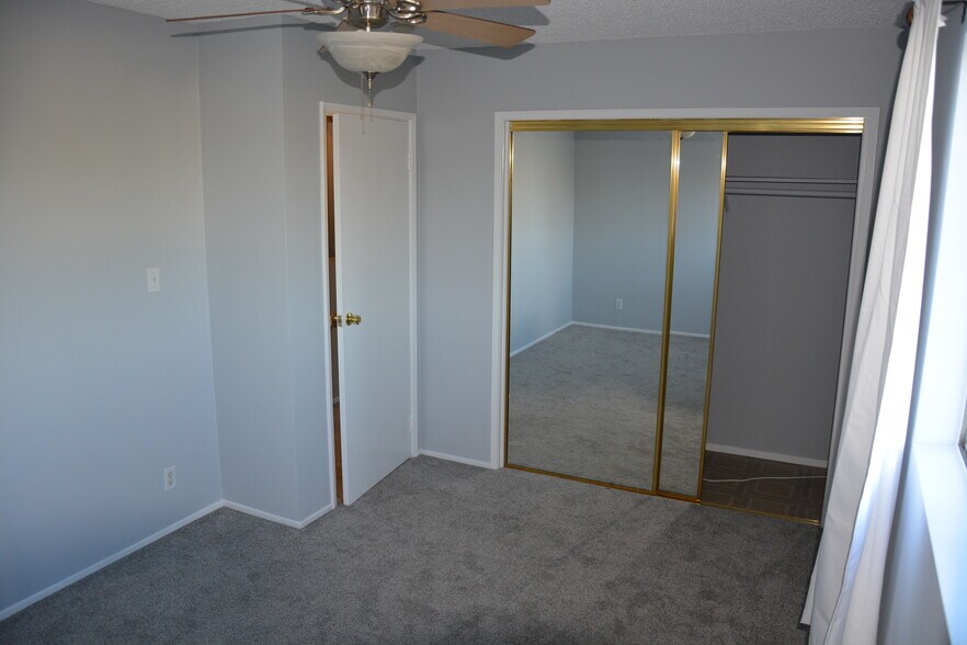 Queen bedroom2 - 5529 Cartwright