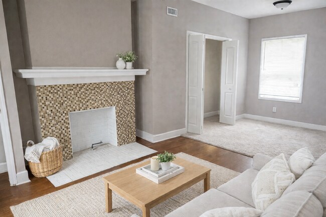 Building Photo - 2709 N College Ave