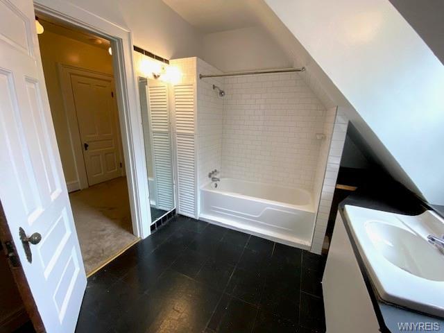 Building Photo - 24 Norwood Ave