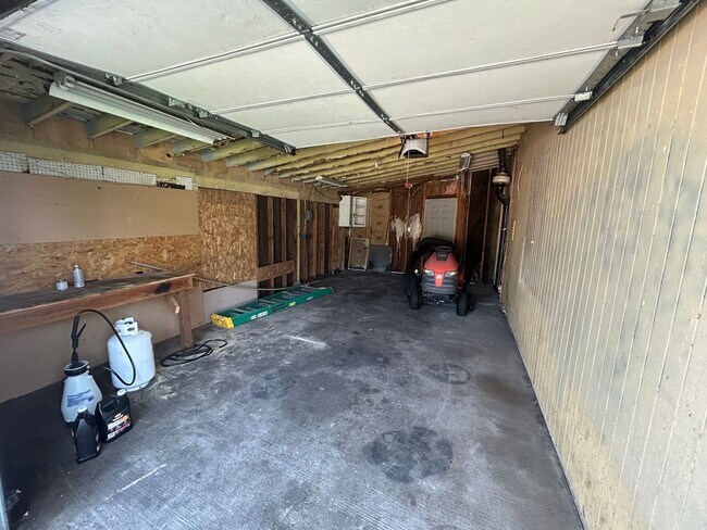 Building Photo - Beautiful 3 Bed, 1.5 Bath in Spokane!