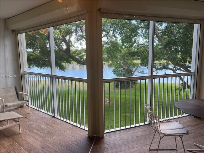 Building Photo - 2940 N Course Dr