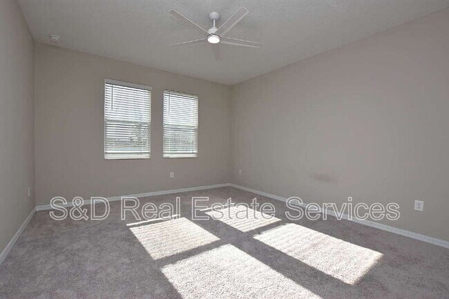 Building Photo - 6728 Great Bear Dr