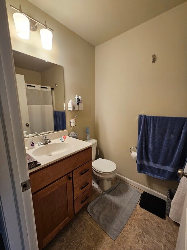 Building Photo - 213 Jonathan Ln