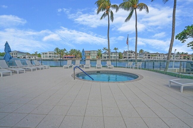 Building Photo - 2697 N Ocean Blvd