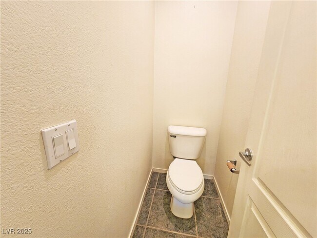 Building Photo - 5434 Cansano St