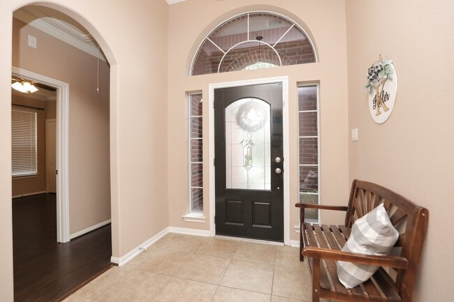 Building Photo - 18123 Quarry Vale Dr