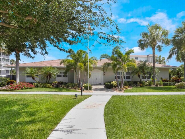 Building Photo - 2649 Florida Blvd