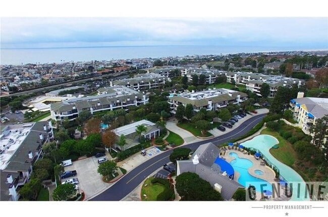 Building Photo - Remodeled 2Bd 2Ba Condo in Newport