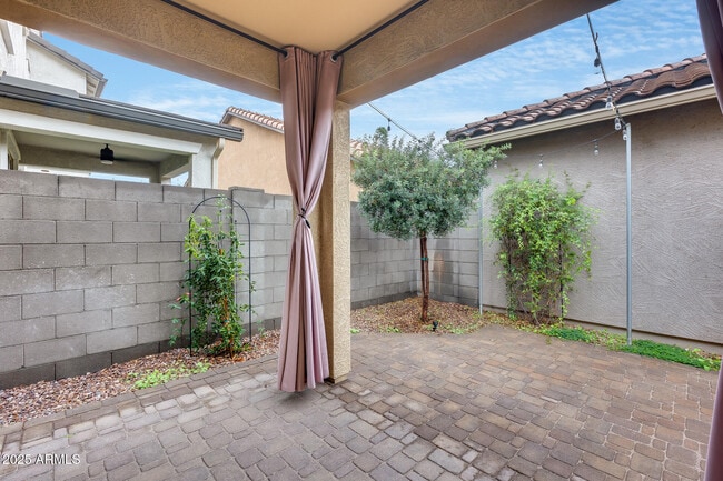 Building Photo - 6853 E Posada Cir