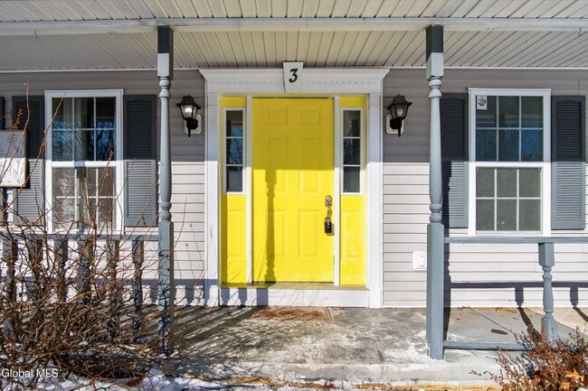 Building Photo - 3 David Ln