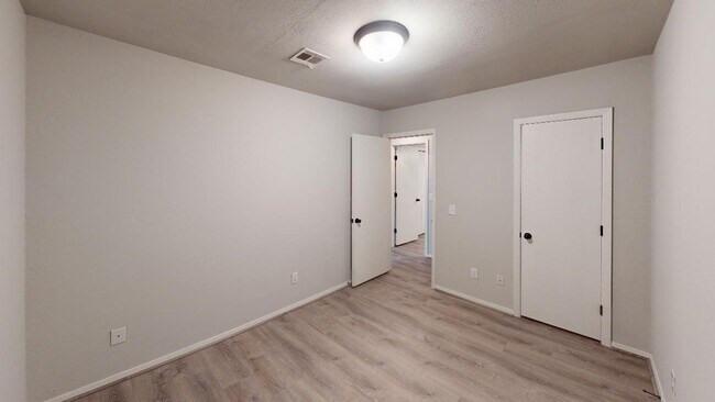 Building Photo - 9215 S 92nd E Ave