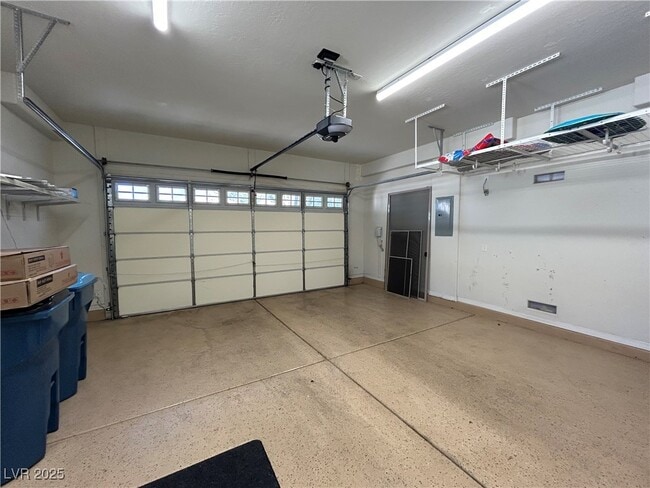 Building Photo - 2685 La Boutique St