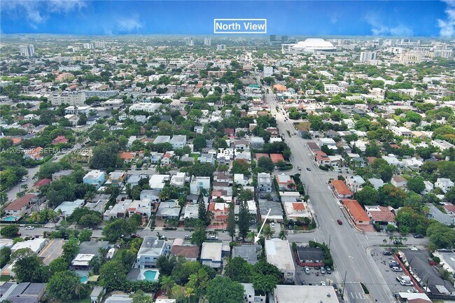 Building Photo - 1720 SW 11th Terrace