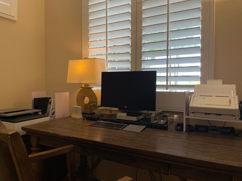 Fully Equip Office, 2 working desks - 49 Vista Mirage Way