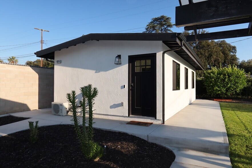 Building Photo - 1322 Campus Ave