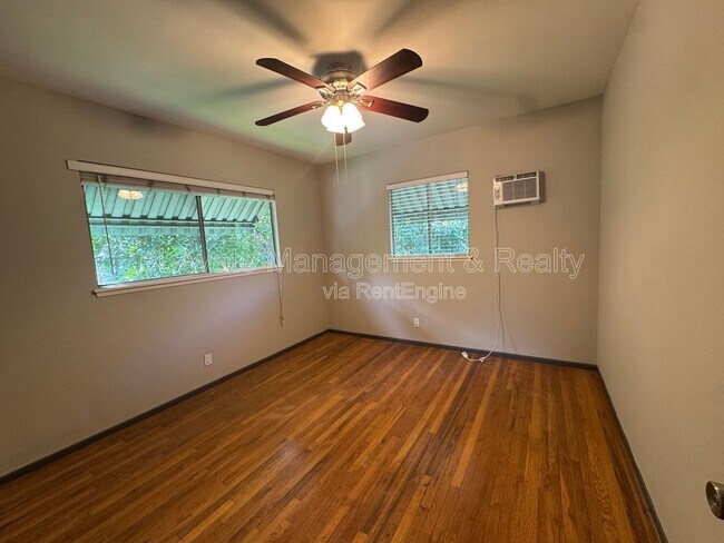 Building Photo - 12157 Chandler Blvd