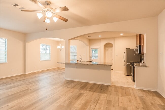 Building Photo - 14623 Roaring Fork Ln