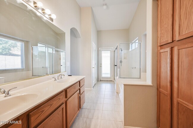 Building Photo - 7253 E Kiva Ave