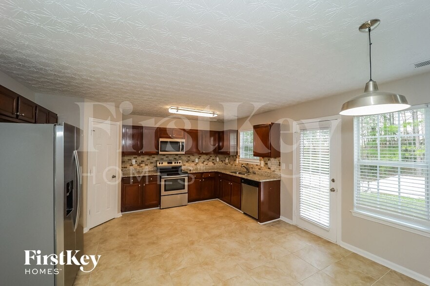 Building Photo - 5719 Graywind Trail