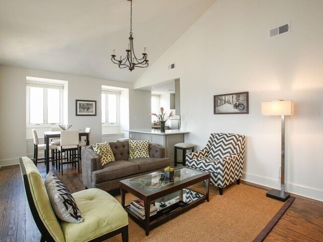 Building Photo - 937 St. Louis