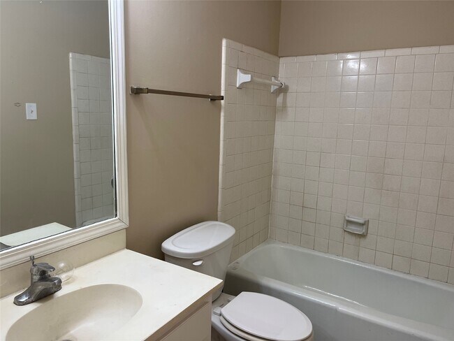 Building Photo - 9502 Triola Ln